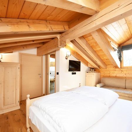 Lo Chalet Delle Ville วาเรนา ภายนอก รูปภาพ