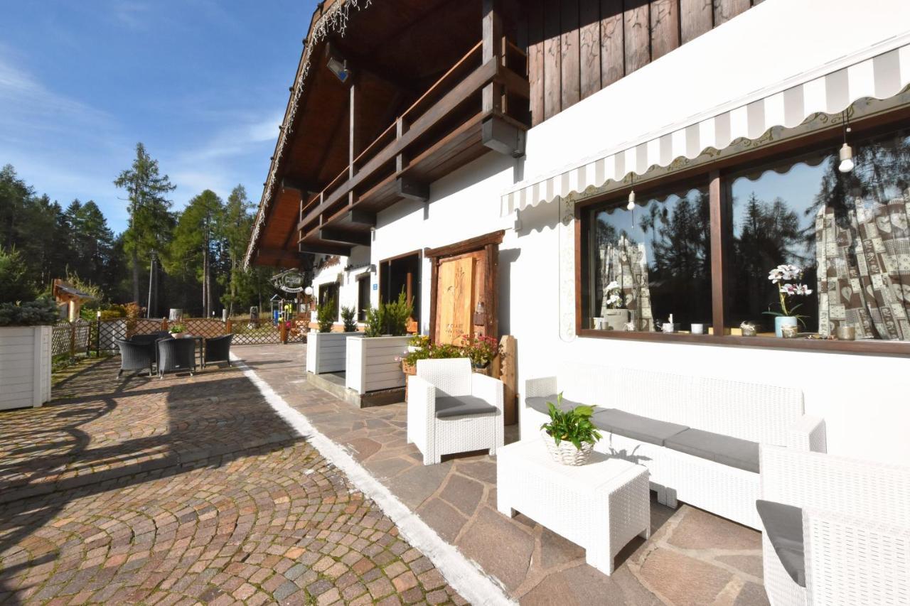 Lo Chalet Delle Ville วาเรนา ภายนอก รูปภาพ